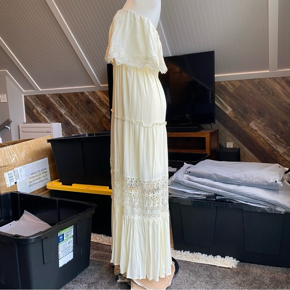 Pink Lily White Maxi Dress - Picture 3 of 5